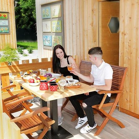 Honey Paradise Glamping Resort Dobova Eksteriør bilde
