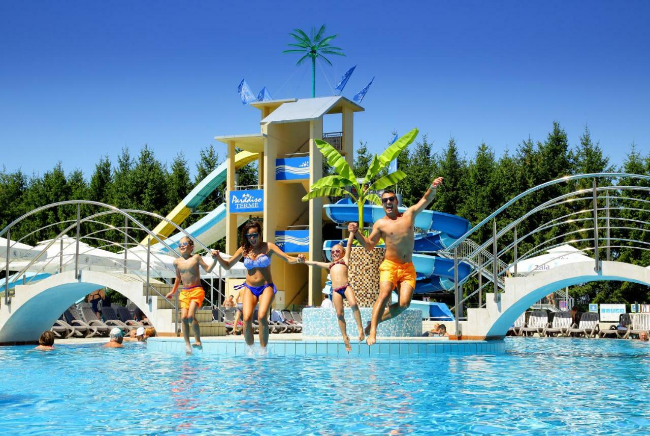 Honey Paradise Glamping Resort Dobova Eksteriør bilde