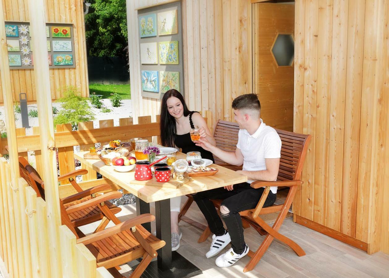Honey Paradise Glamping Resort Dobova Eksteriør bilde