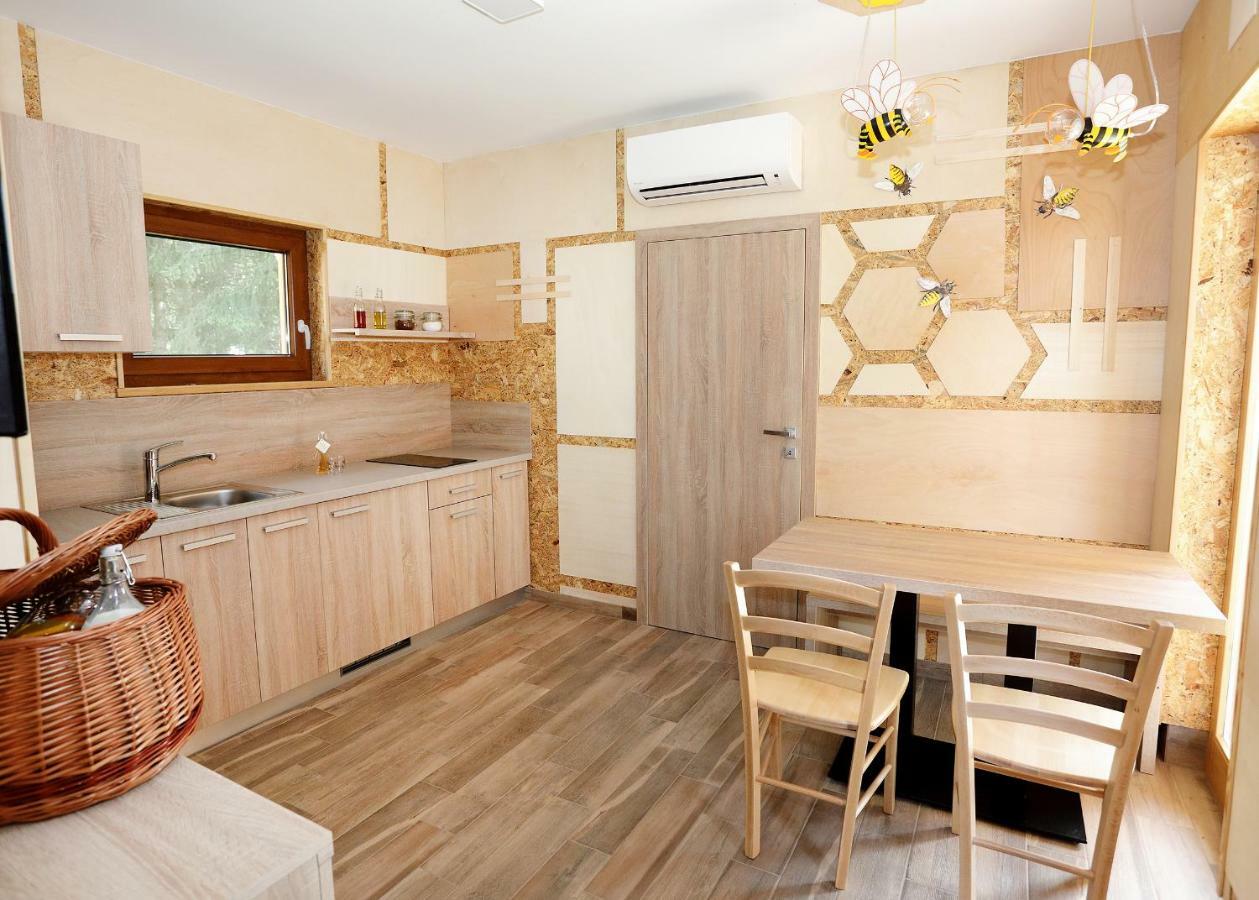 Honey Paradise Glamping Resort Dobova Eksteriør bilde